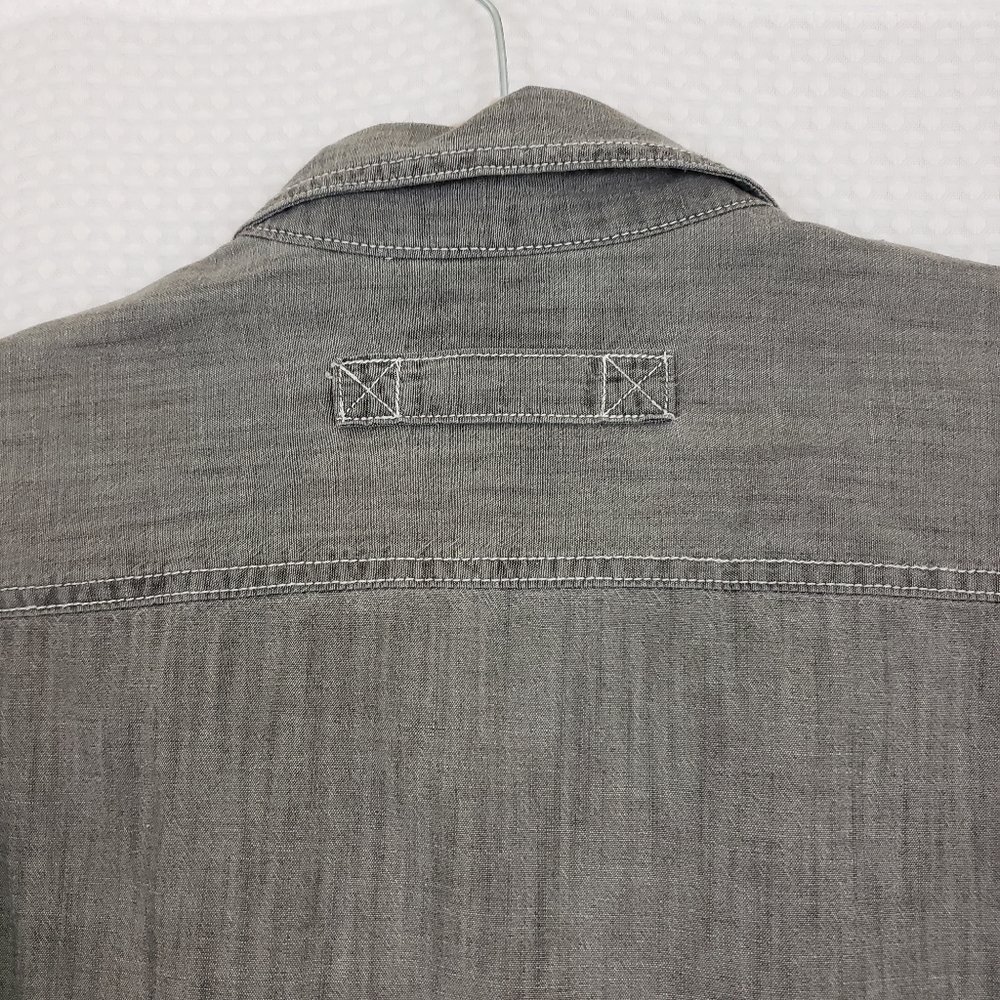Duluth Trading Company Button Down Shirt Gray Size Large Free Swinging View 6